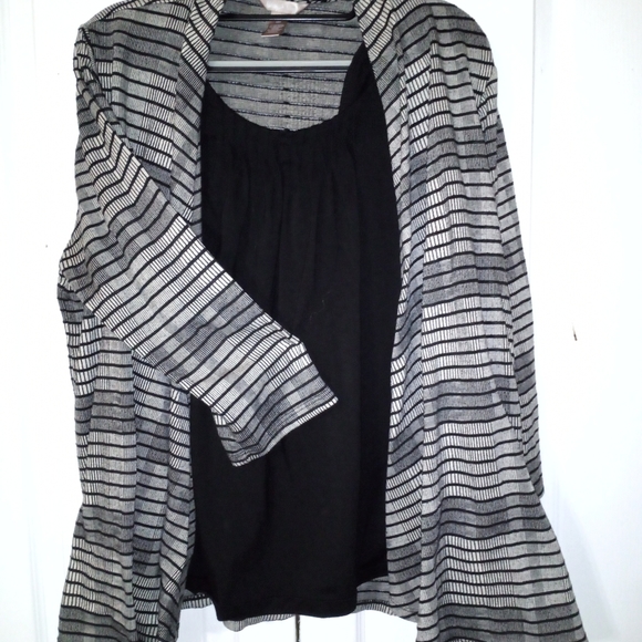 White Stag Tops - White Stag layered style blouse